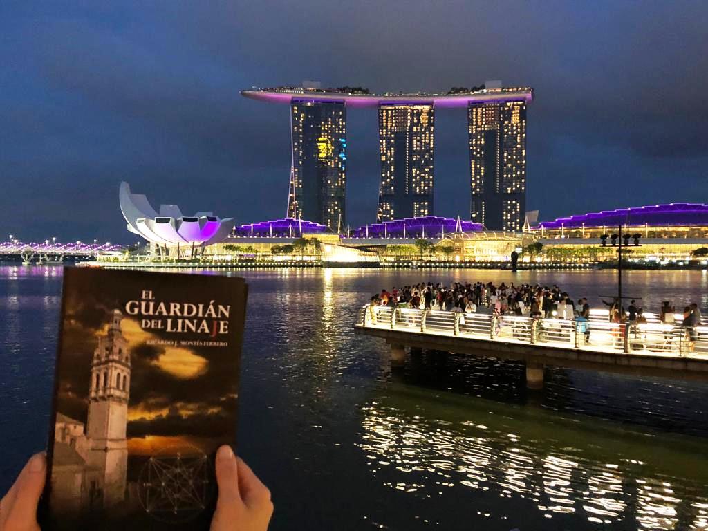 La Novela "El Guardián del Linaje" en Singapur