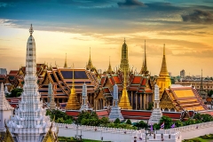 Wat Arun.  Su nombre significa Templo de la Aurora o Templo del Amanecer