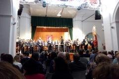La Societat Unió Musical de Biar  con su director Santiago Rodríguez Perpiñan