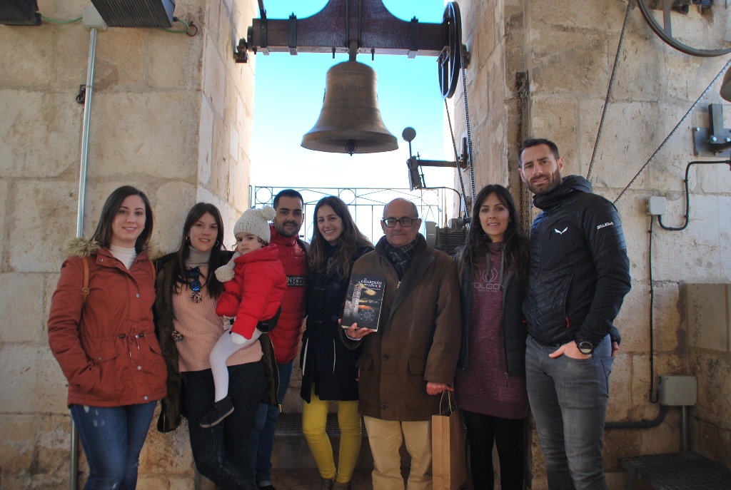 La familia Montés, en su visita al Campanar el 11-2-18. Foto en la terraza de Campanas.