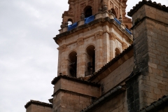 Cara noroeste de la Torre, con las campanas El Albats y Santa Barbara.