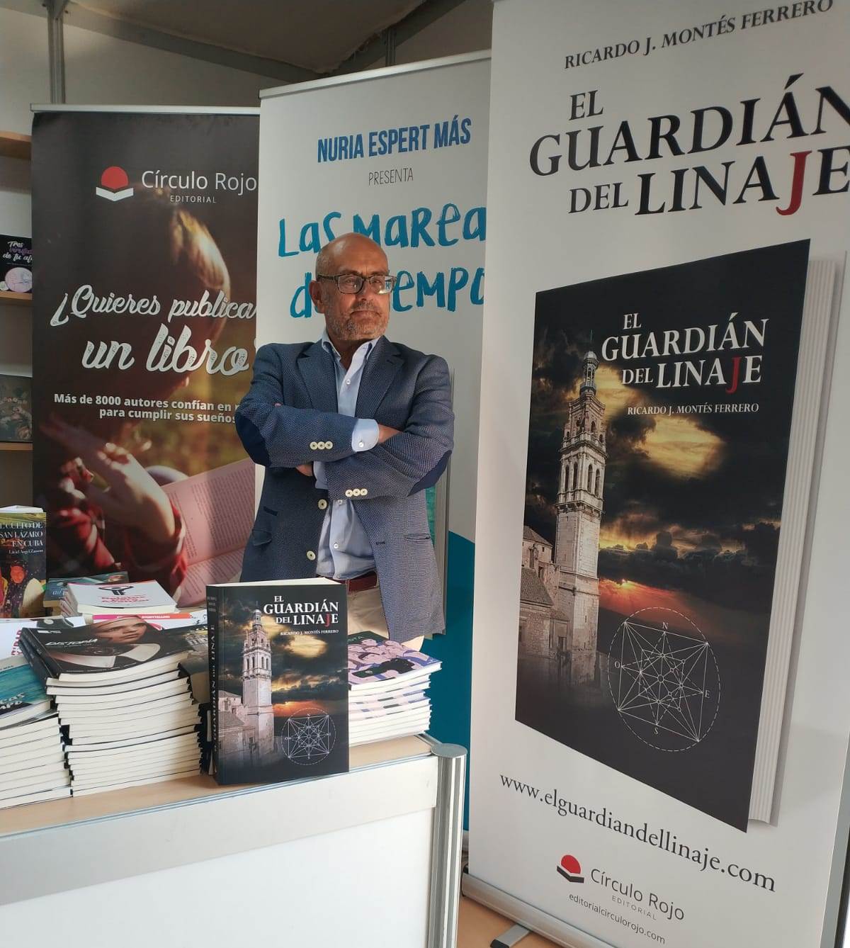 Ricardo J. Montés, en la Feria de Libro de Murcia.